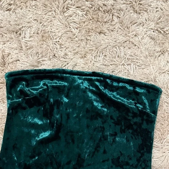 Emerald Velvet Strapless Dress - Picture 2 of 5